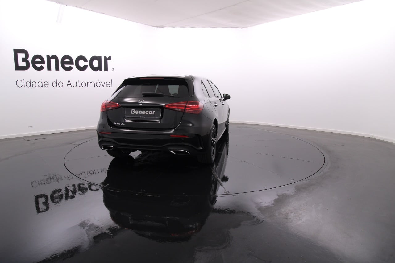 Mercedes-Benz Classe A - 250 Elétrico Gasolina 3 2023