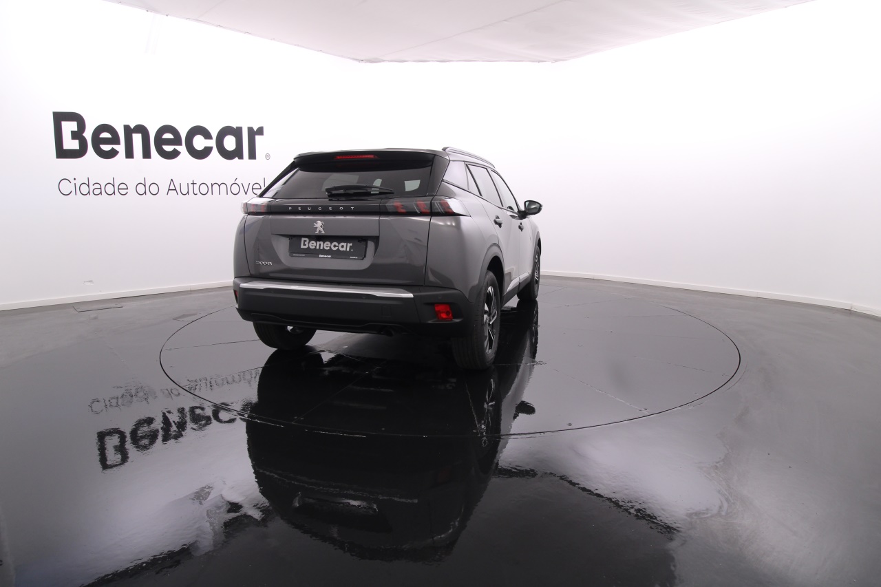 Peugeot 2008 Gasolina 5 2023