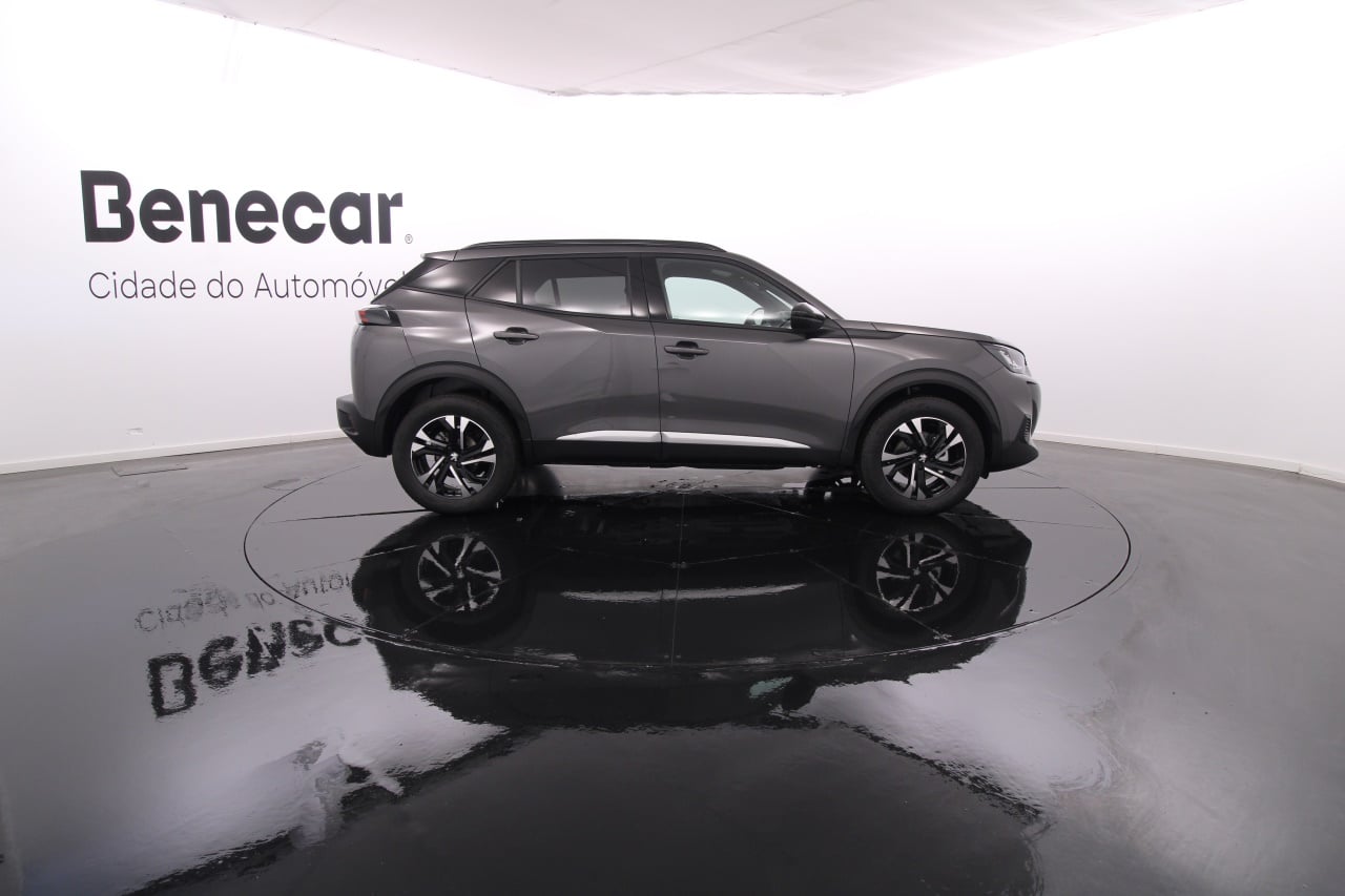 Peugeot 2008 Gasolina 5 2023