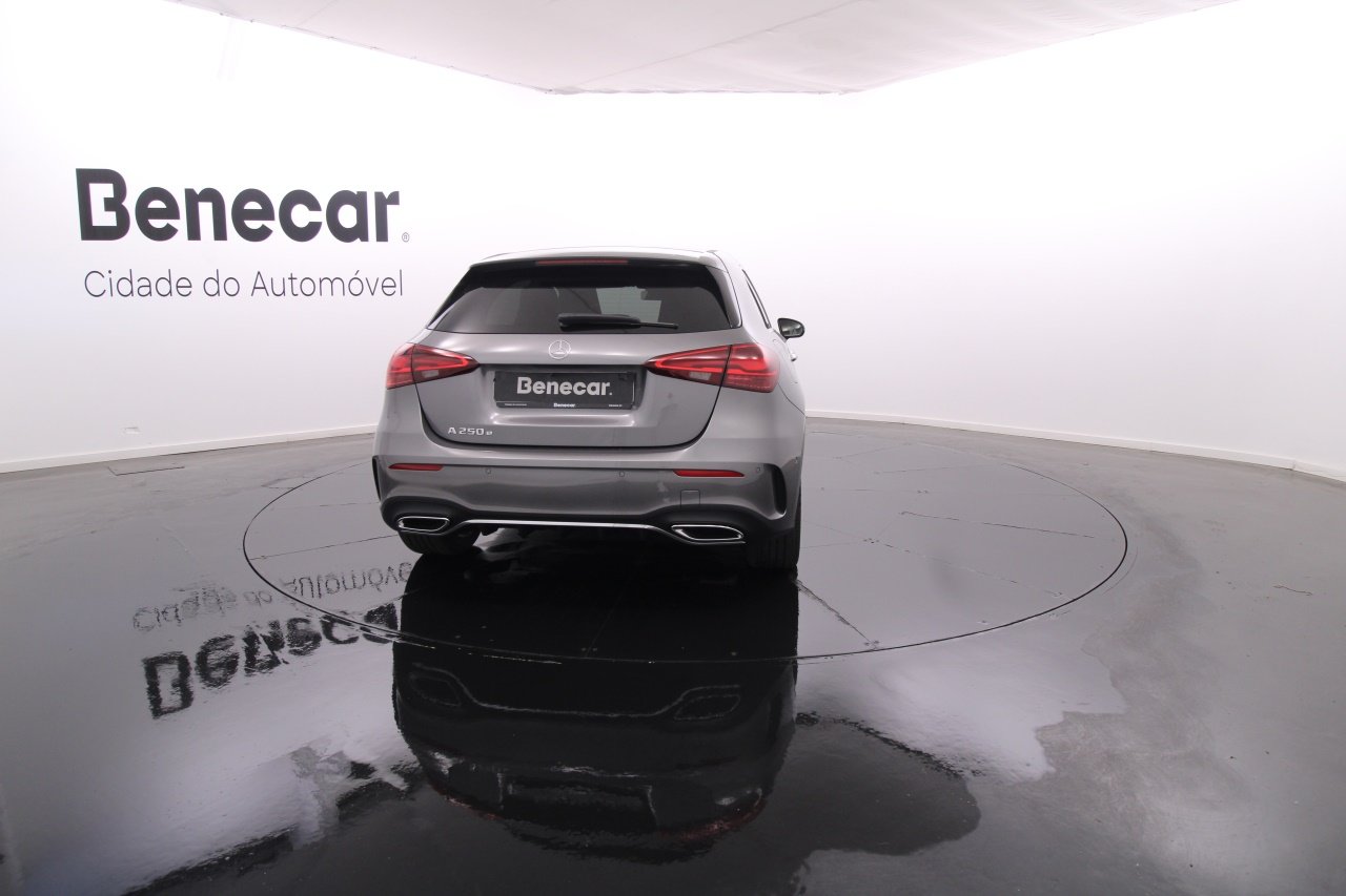 Mercedes-Benz Classe A - 250 Electric Gasoline 5 2023