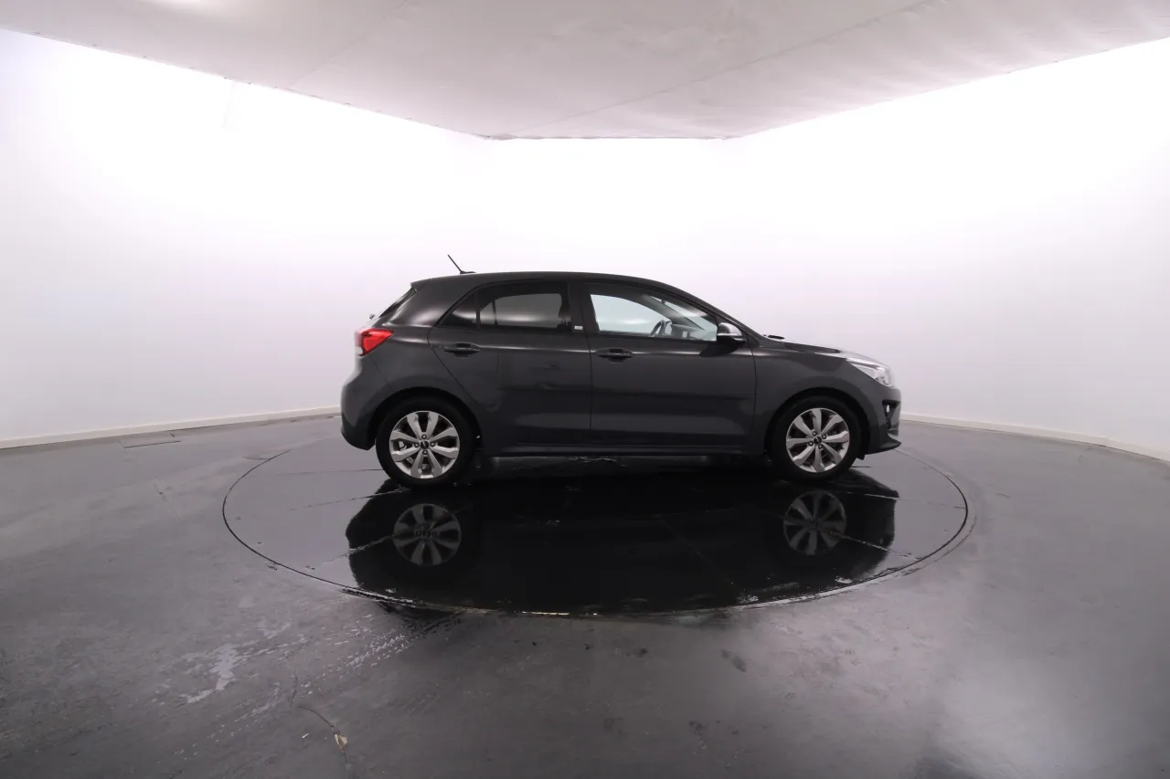 Kia Rio Gasolina 5 2023