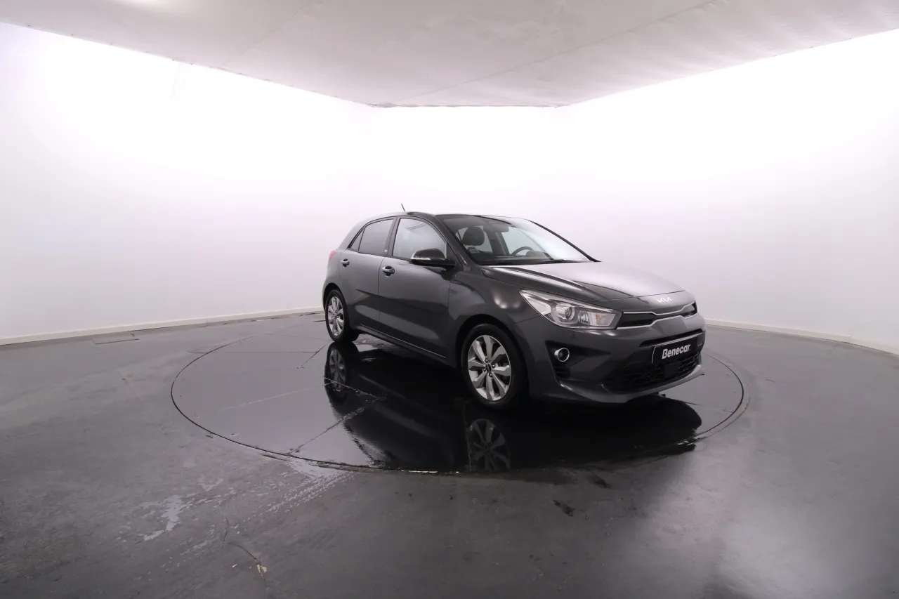 Kia Rio Gasolina 5 2023