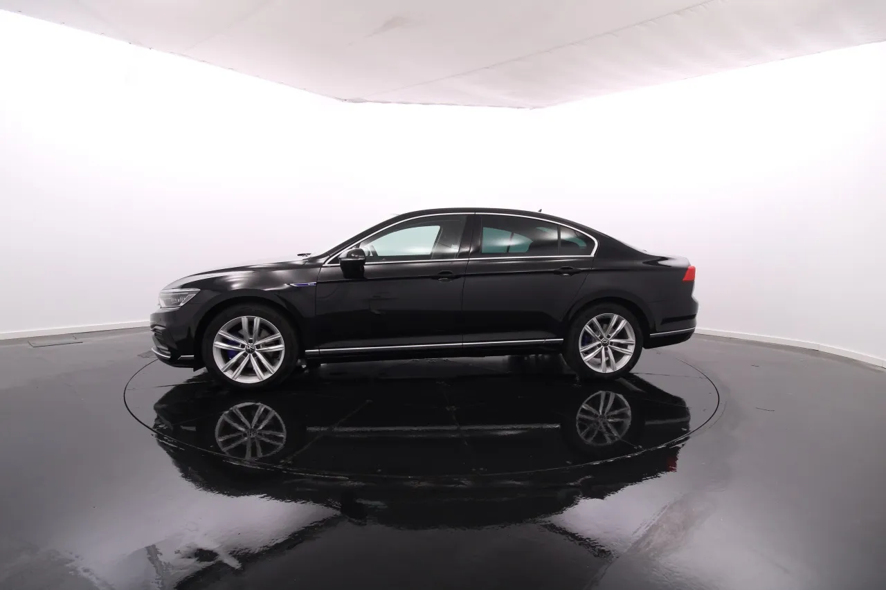 Volkswagen Passat Elétrico Gasolina 5 2023