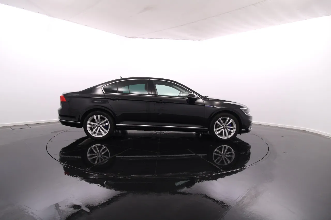 Volkswagen Passat Elétrico Gasolina 5 2023