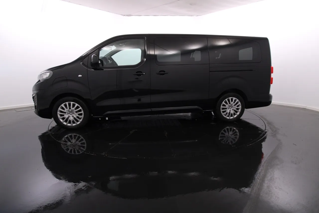 Peugeot e-Traveller Elétrico 3 2023