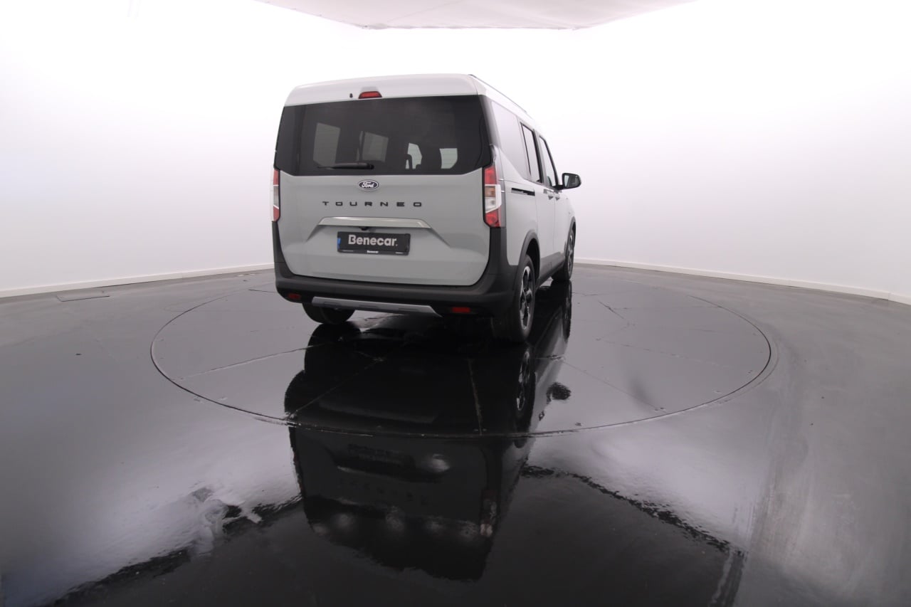 Ford Tourneo Courier Gasolina 6 2024