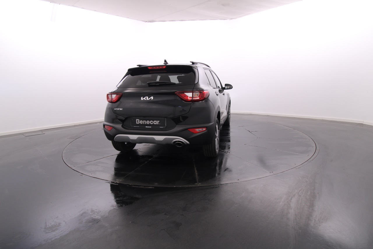 Kia Stonic Gasolina 7 2024