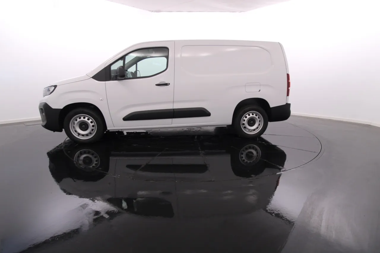 Peugeot Partner Diesel 6 2024