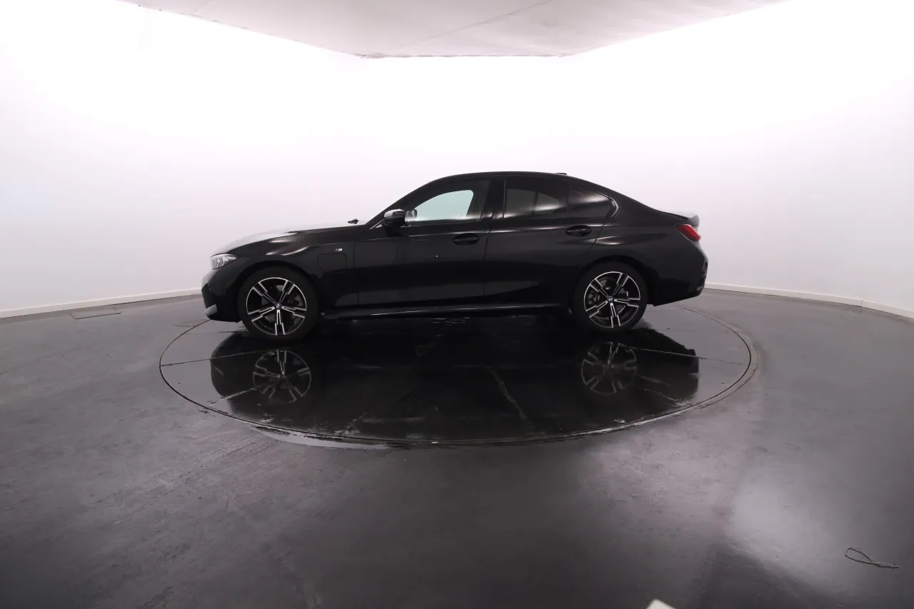 BMW Serie 3 - 330e Electric Gasoline 1 2025