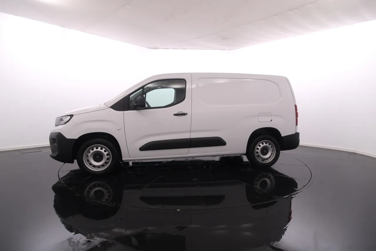Peugeot Partner Diesel 12 2024