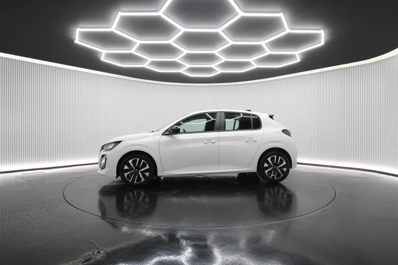 Peugeot 208 Gasoline 1 2024