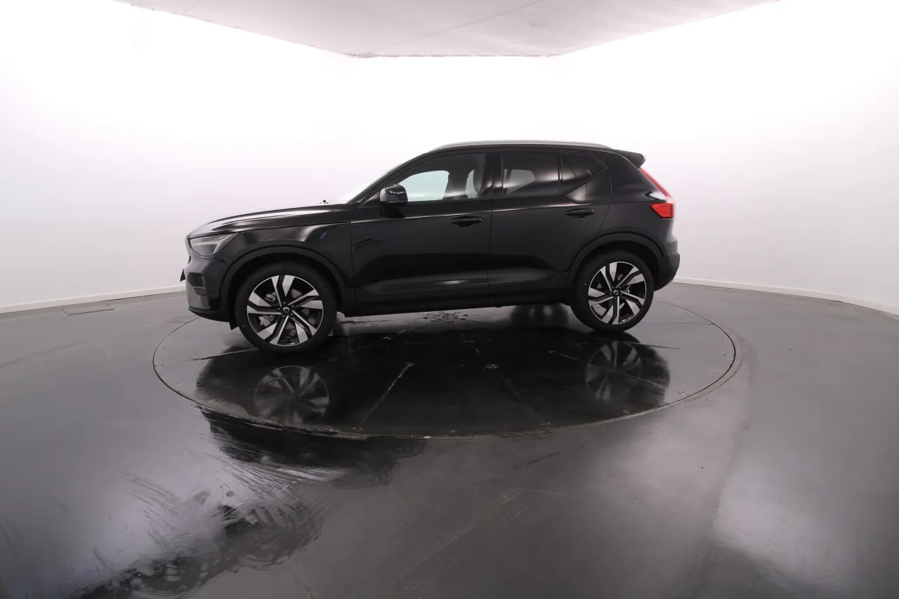 Volvo XC40 Gasoline Hybrid 3 2025