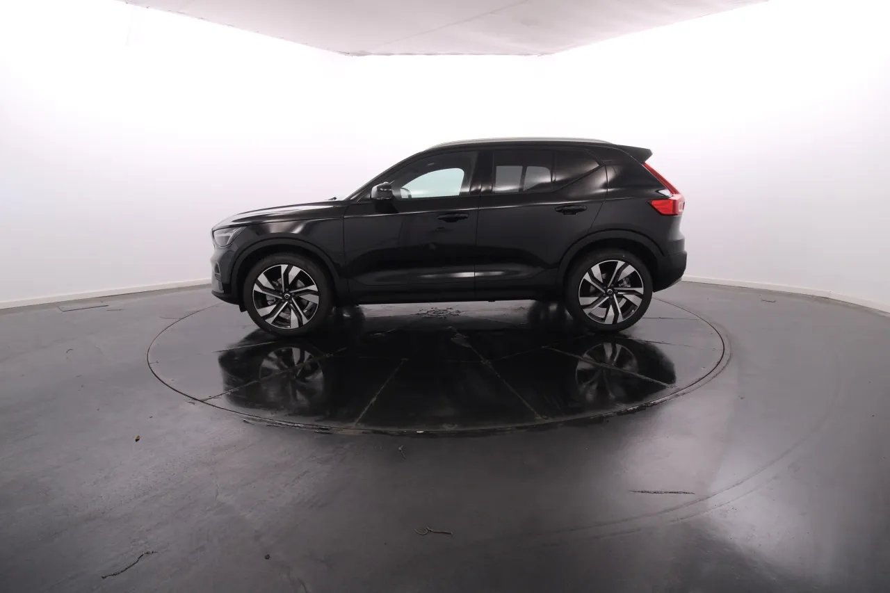 Volvo XC40 Gasoline Hybrid 6 2025