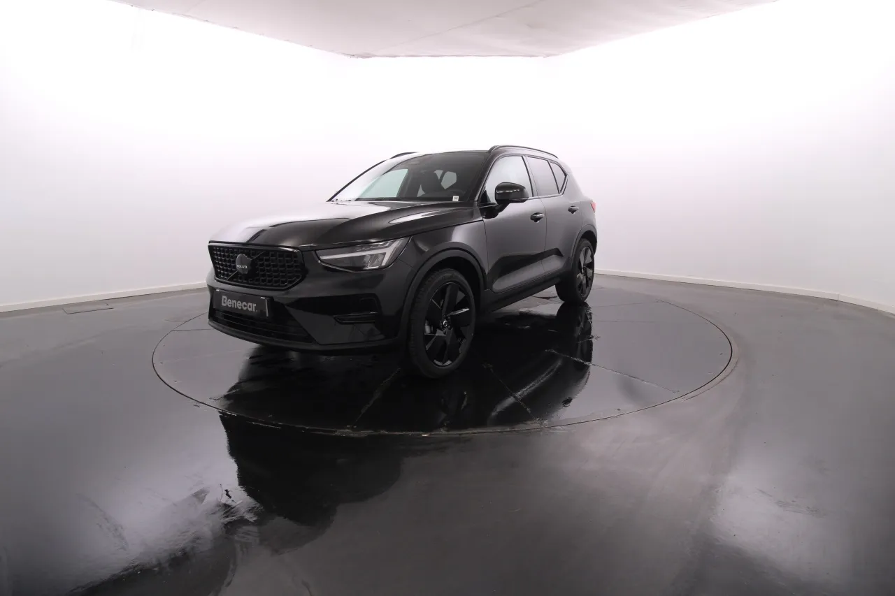 Volvo XC40 Gasoline Hybrid 3 2025
