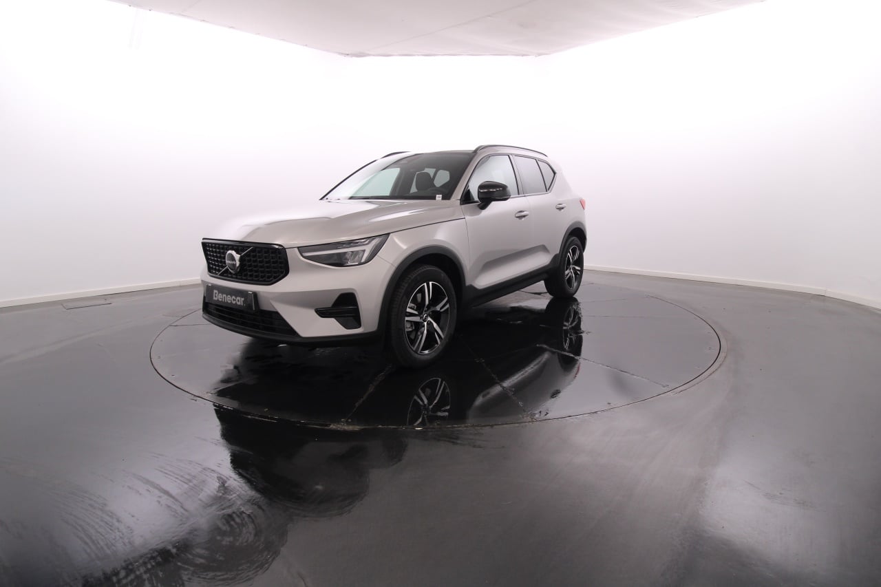 Volvo XC40 Gasoline Hybrid 3 2025