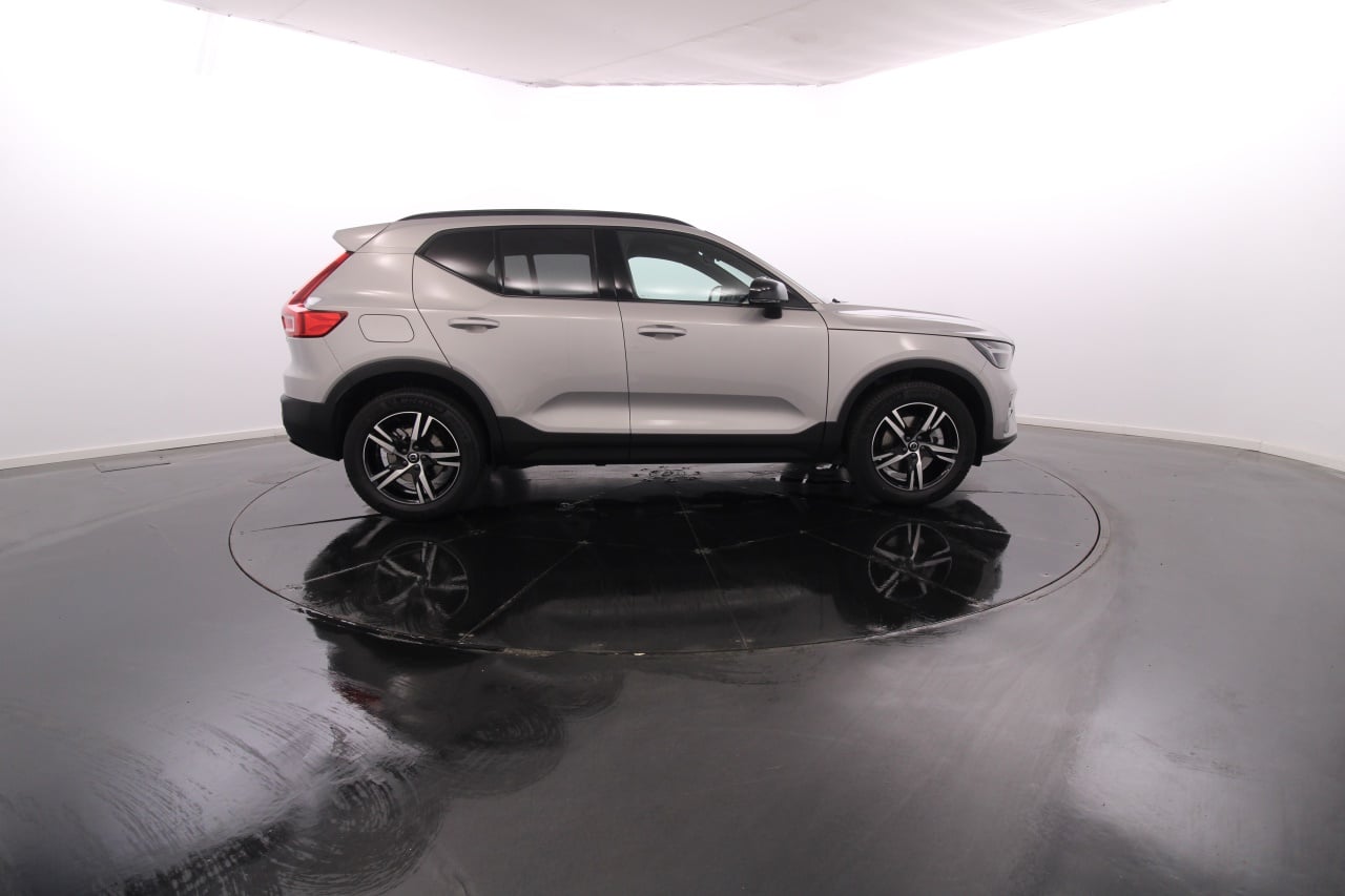 Volvo XC40 Gasoline Hybrid 3 2025