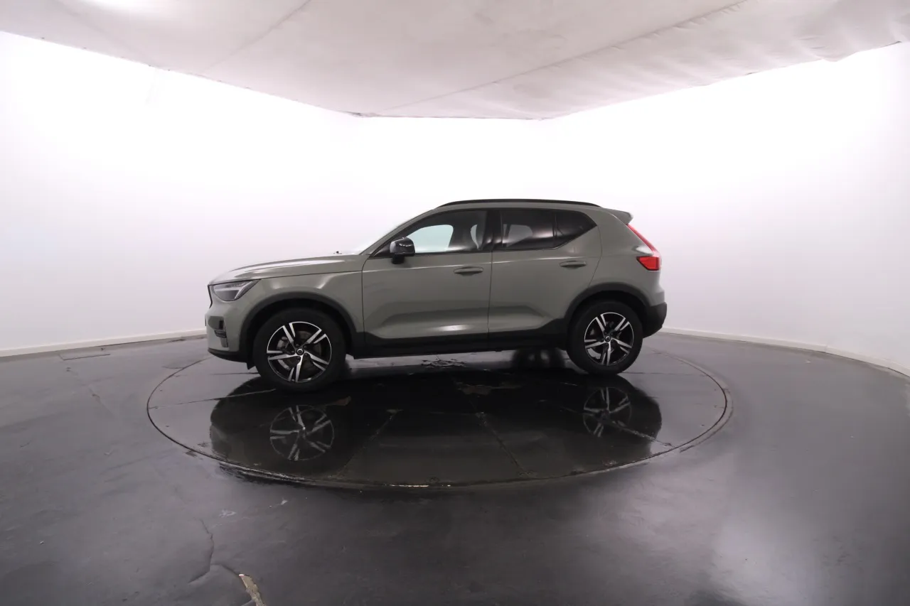 Volvo XC40 Gasoline Hybrid 5 2025