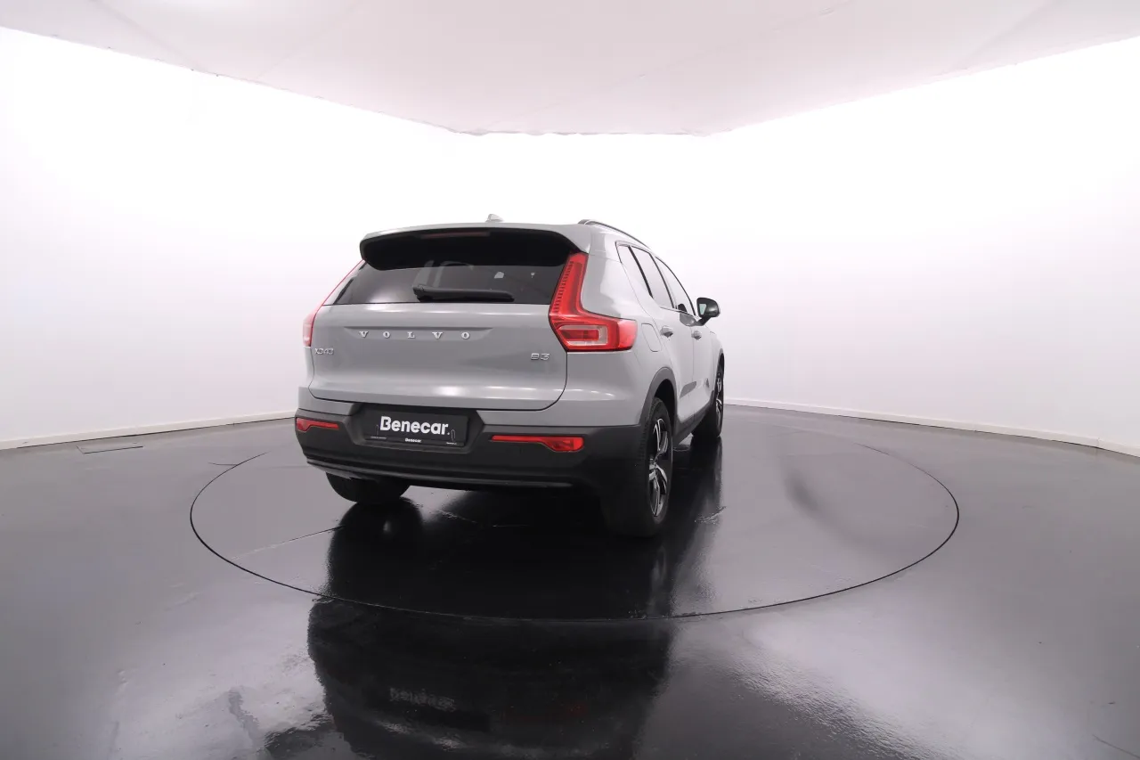 Volvo XC40 Híbrido Gasolina 5 2025