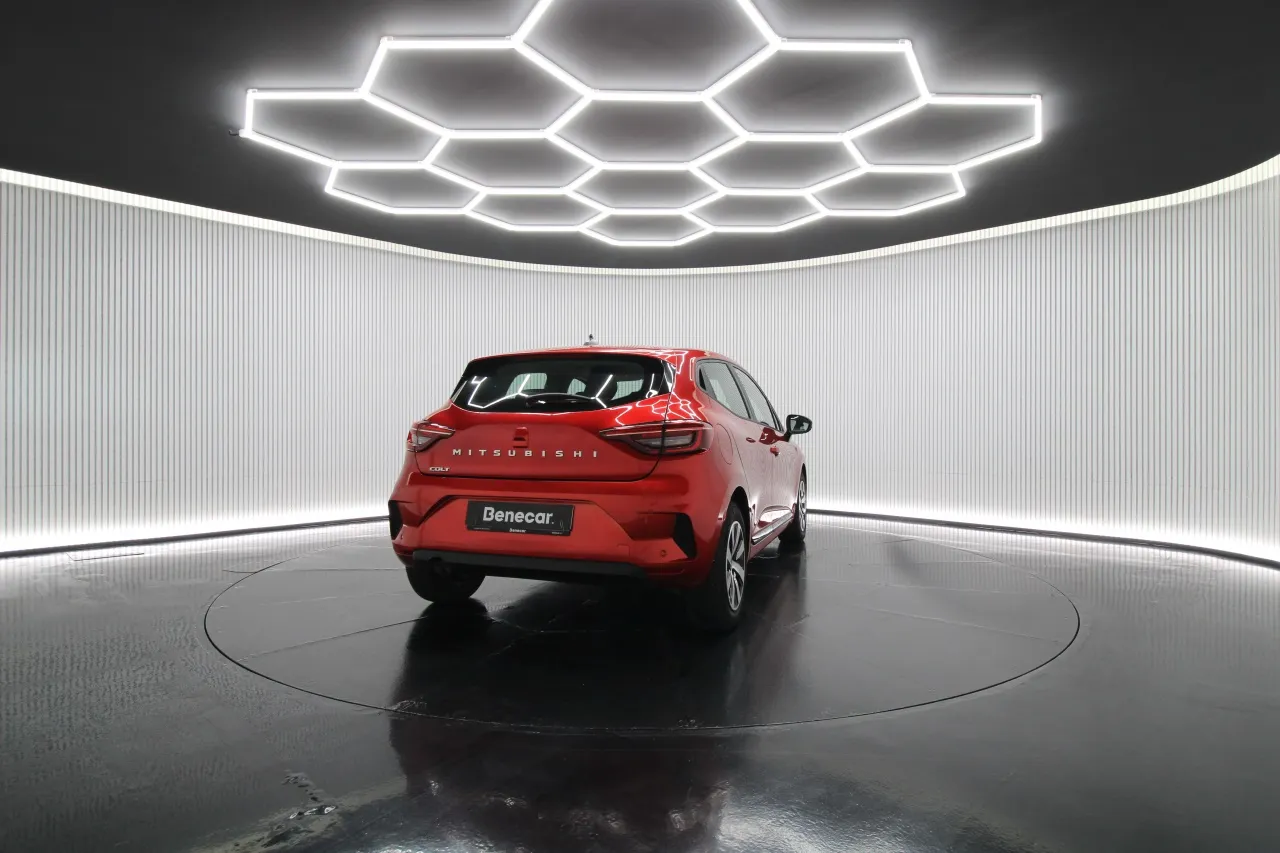 Mitsubishi Colt Gasolina 5 2024