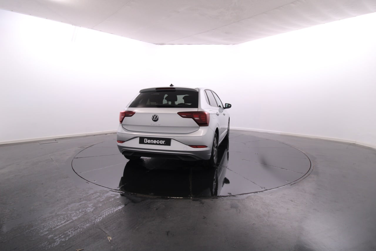 Volkswagen Polo Gasoline 5 2024