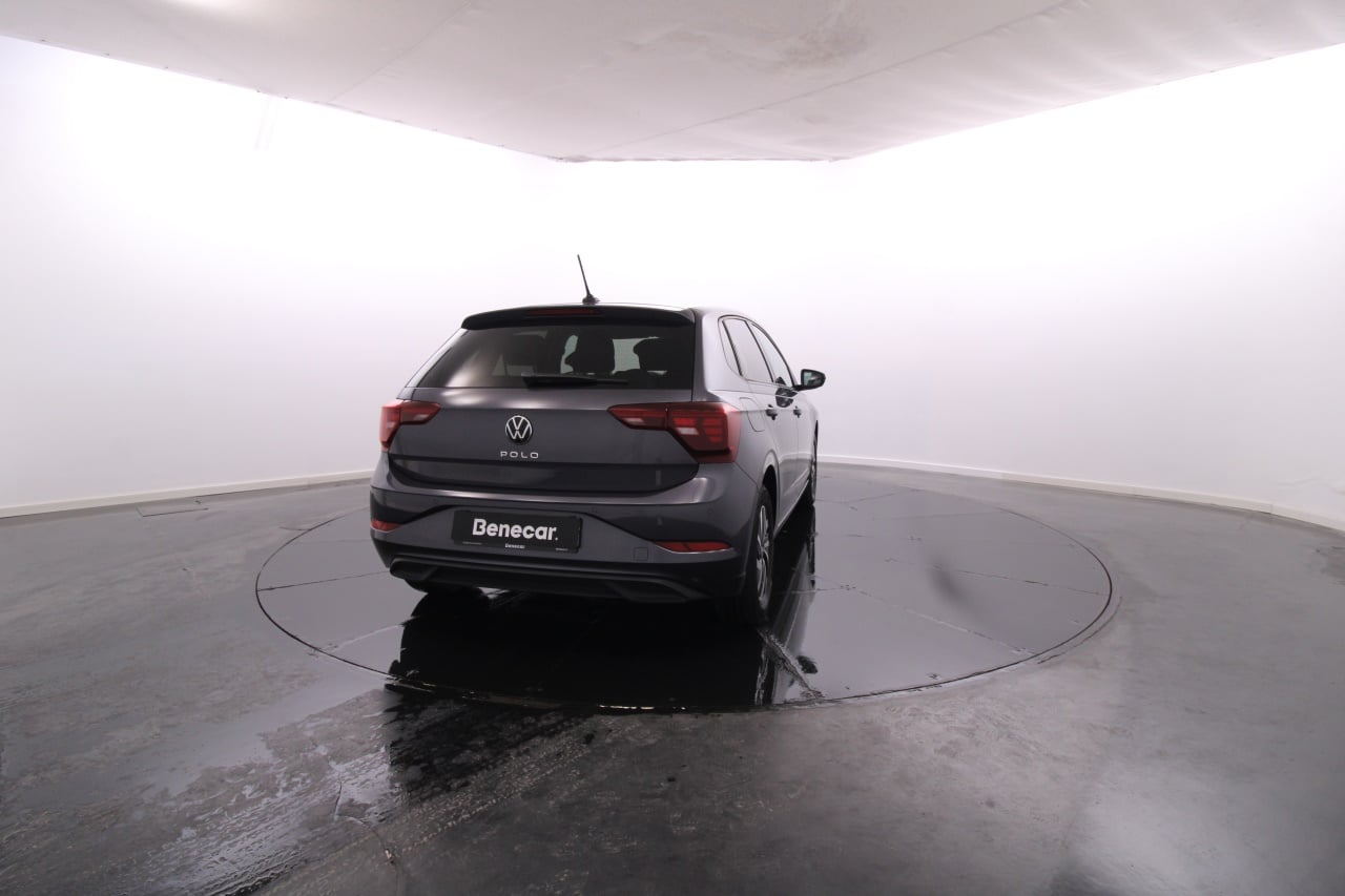 Volkswagen Polo Gasolina 5 2024