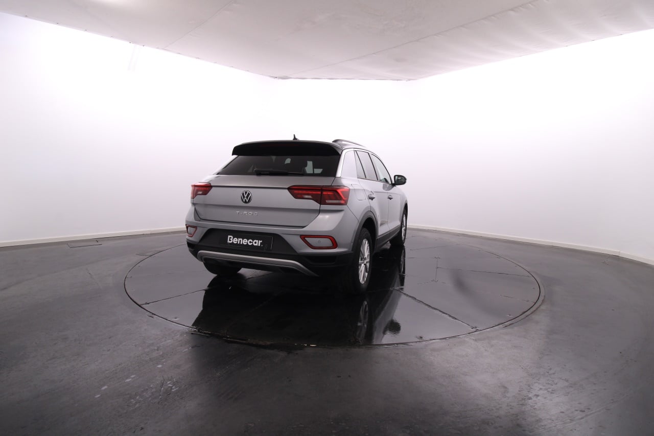 Volkswagen T-Roc Gasoline 5 2024
