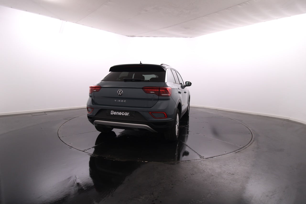 Volkswagen T-Roc Gasolina 6 2024