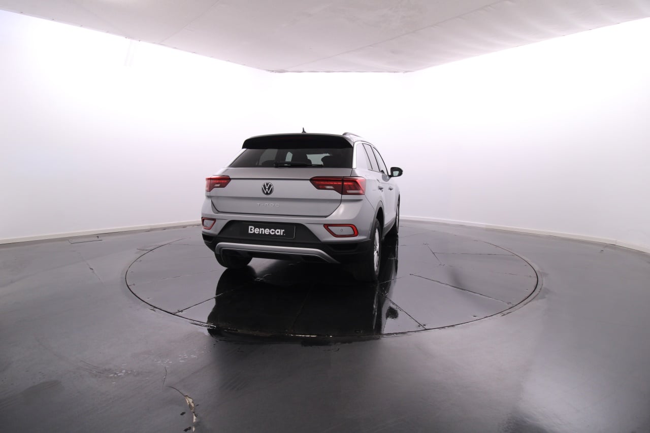 Volkswagen T-Roc Gasolina 6 2024