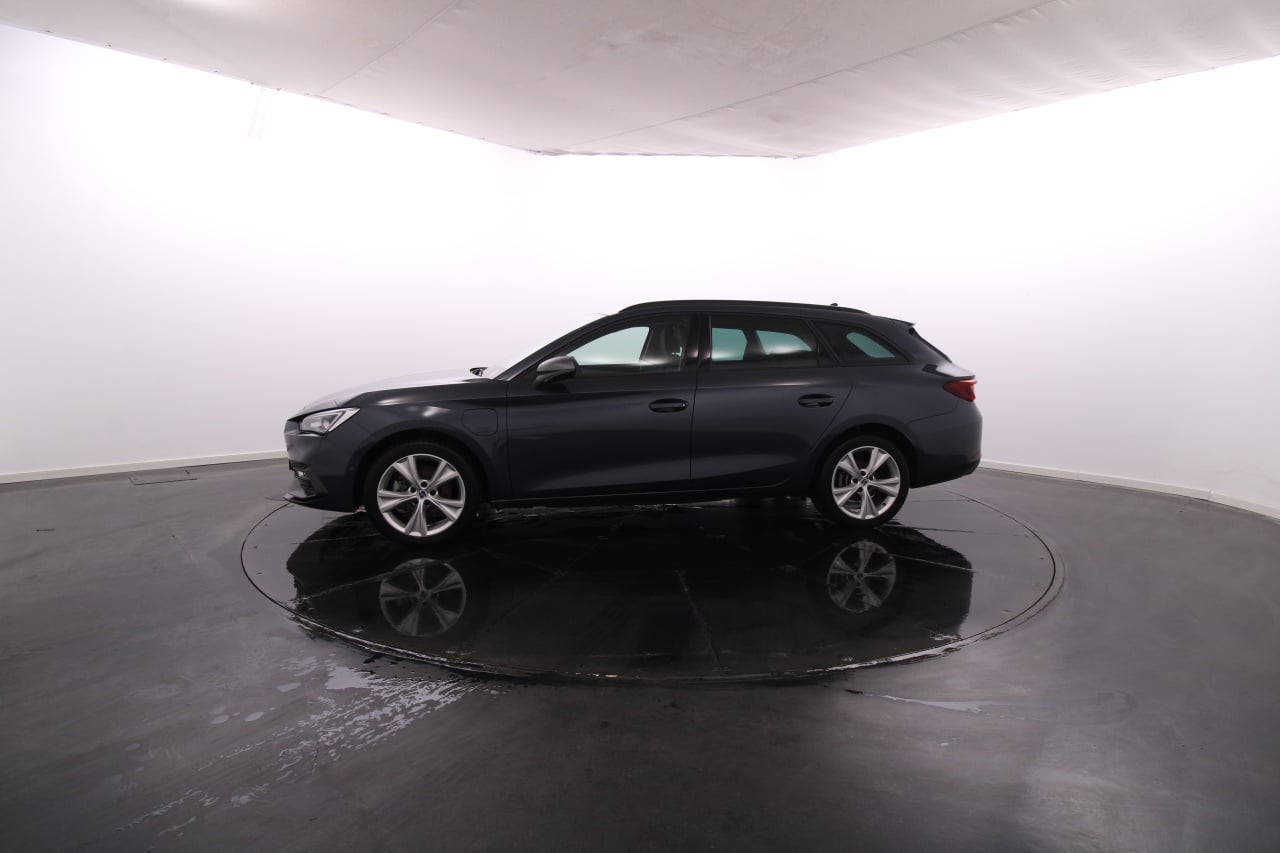 Seat Leon ST Electric Gasoline 10 2023