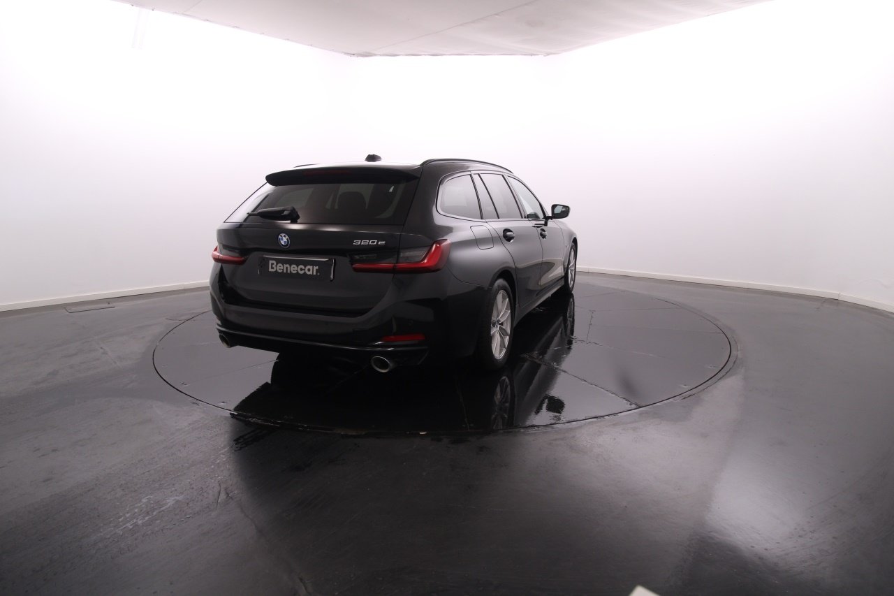 BMW Serie 3 - 320e Electric Gasoline 1 2023