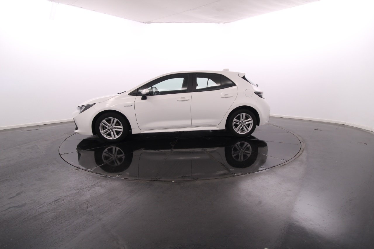 Toyota Corolla Gasoline Hybrid 8 2021