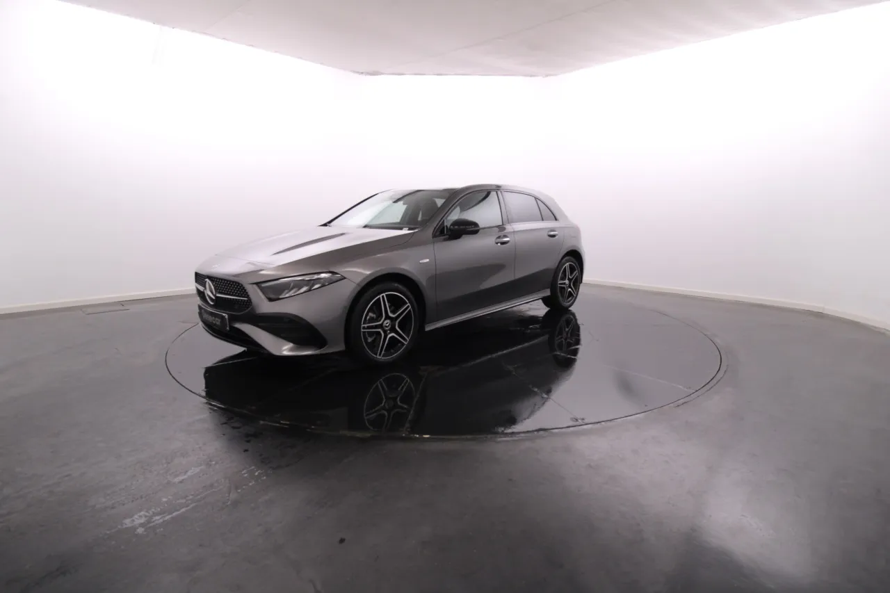 Mercedes-Benz Classe A - 250 Elétrico Gasolina 10 2025