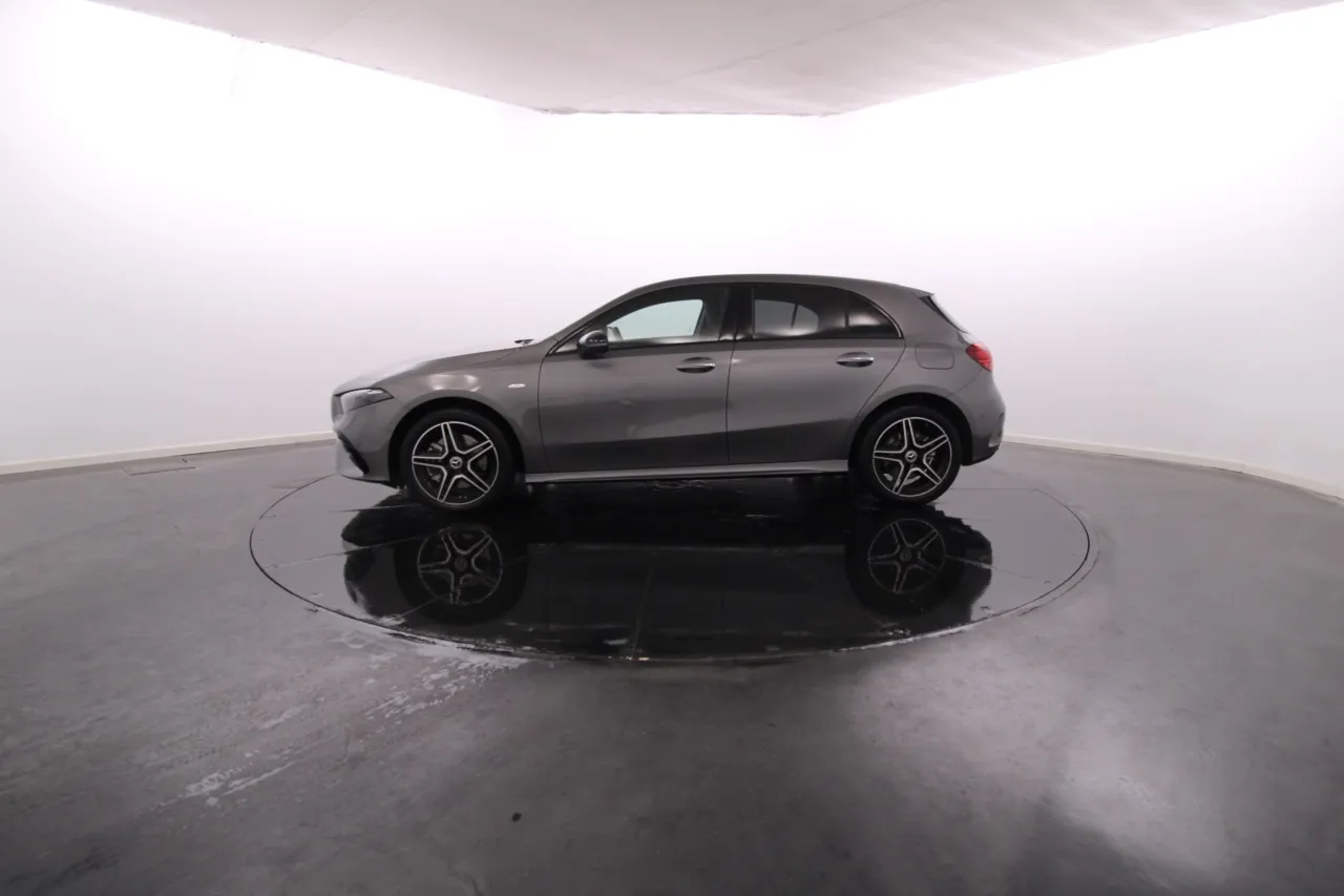 Mercedes-Benz Classe A - 250 Elétrico Gasolina 10 2025
