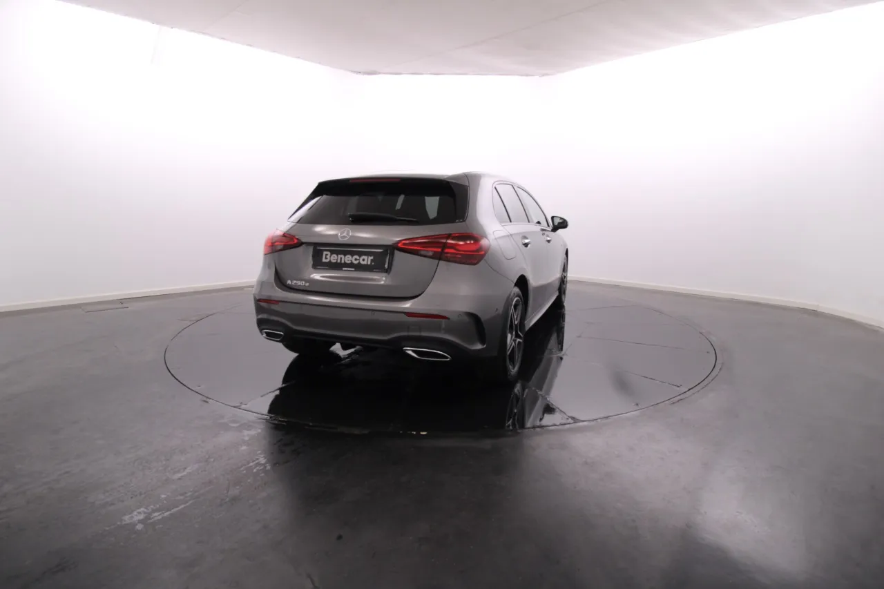 Mercedes-Benz Classe A - 250 Elétrico Gasolina 10 2025