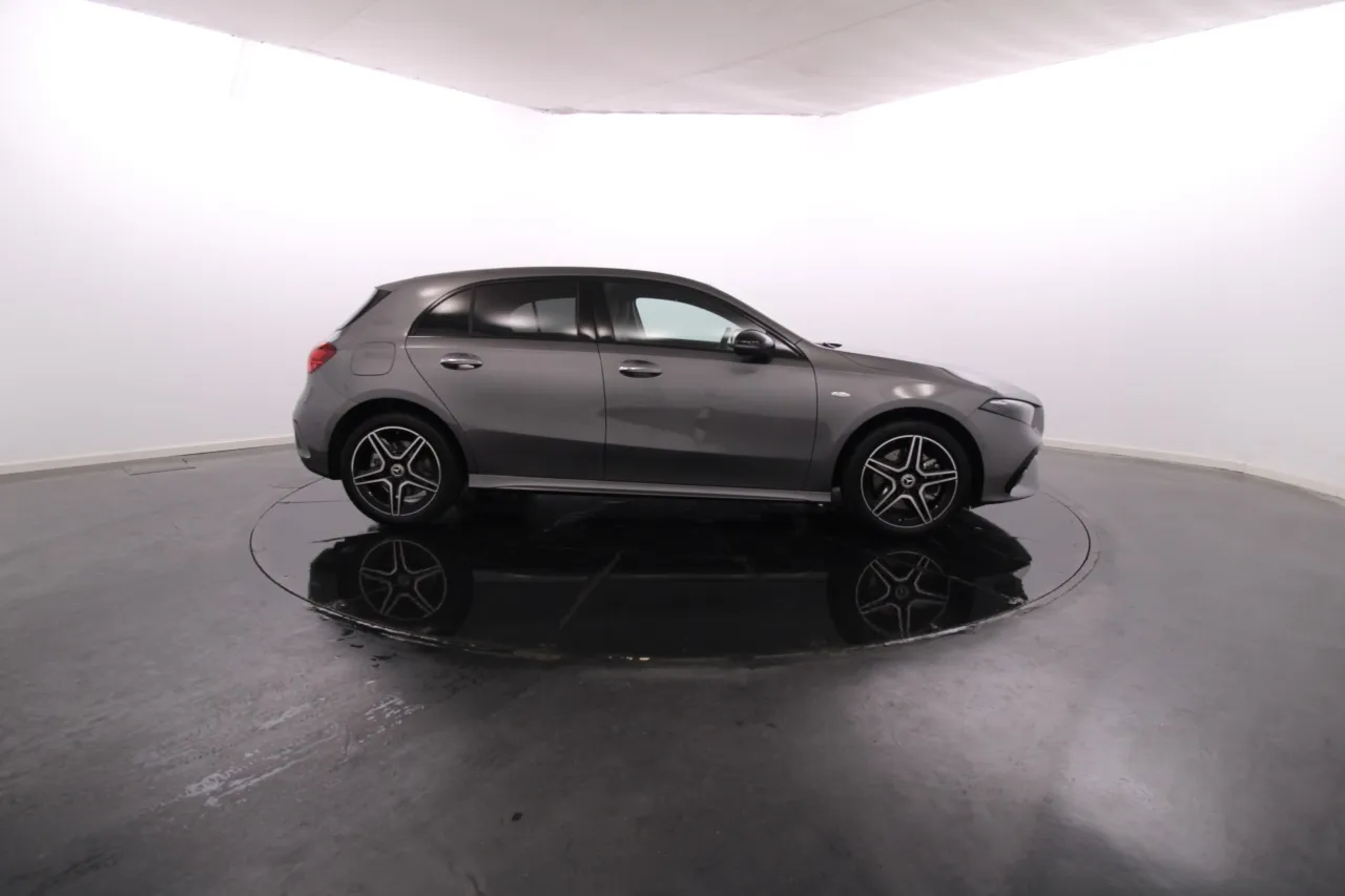 Mercedes-Benz Classe A - 250 Elétrico Gasolina 10 2025