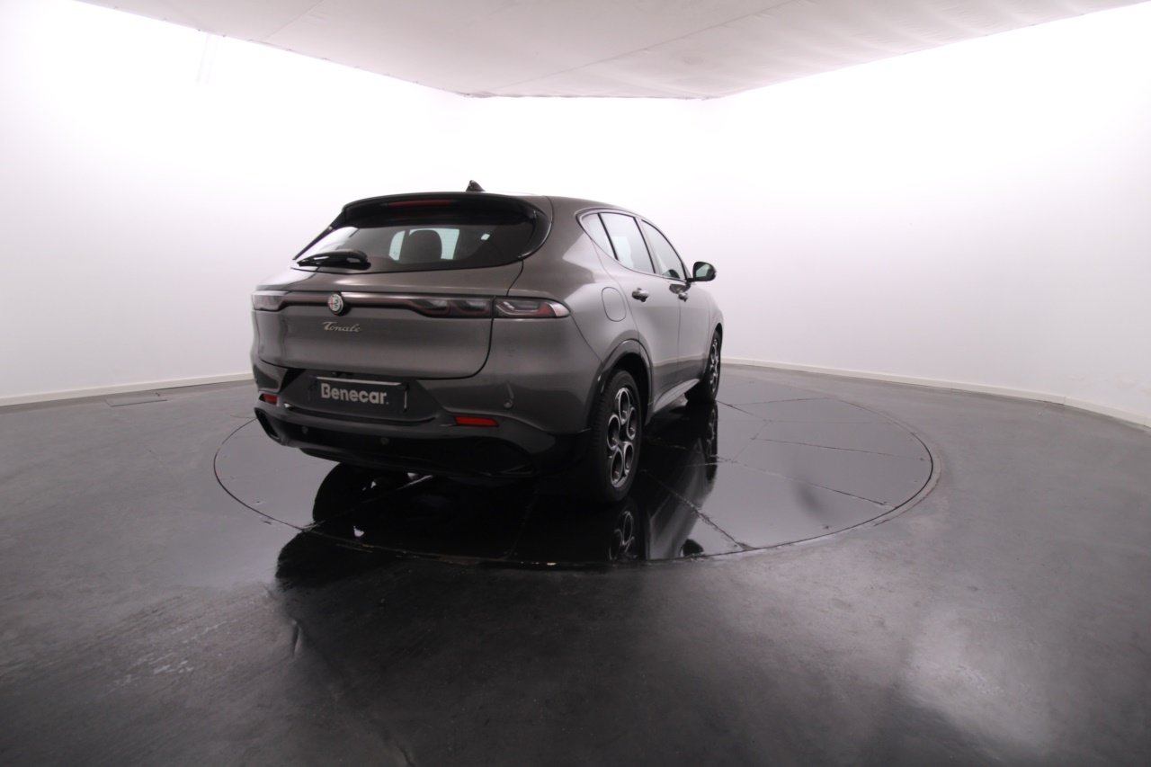 Alfa Romeo Tonale Híbrido Gasolina 2 2024