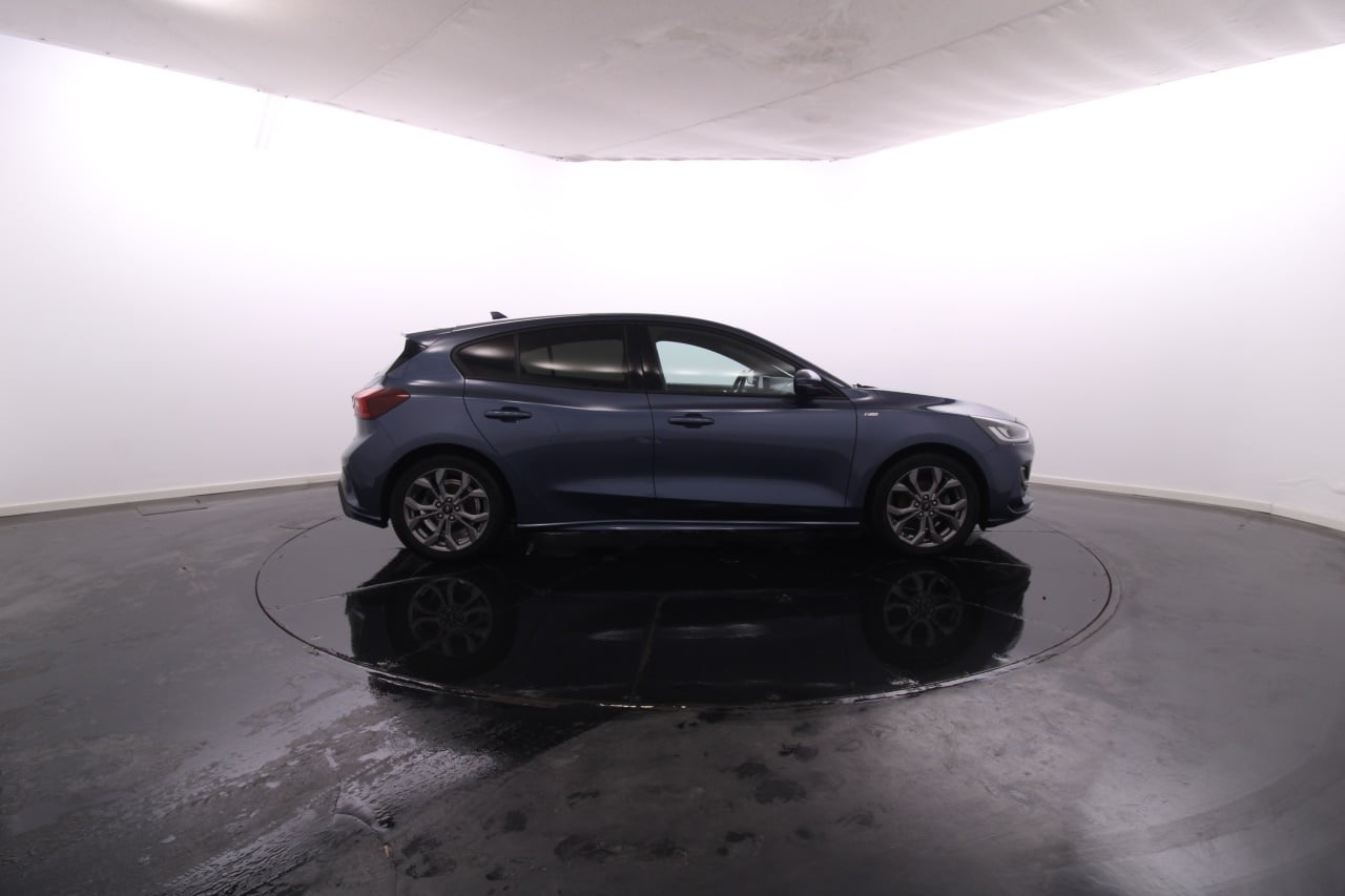 Ford Focus Gasoline Hybrid 1 2023