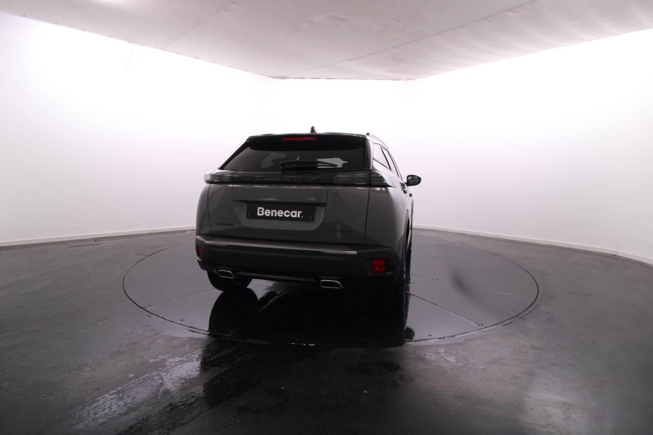 Peugeot 2008 Híbrido Gasolina 3 2025