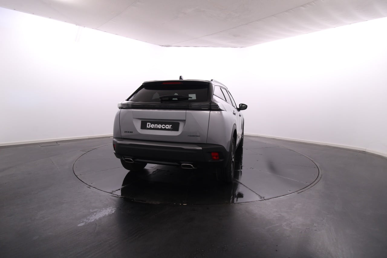 Peugeot 2008 Híbrido Gasolina 3 2025