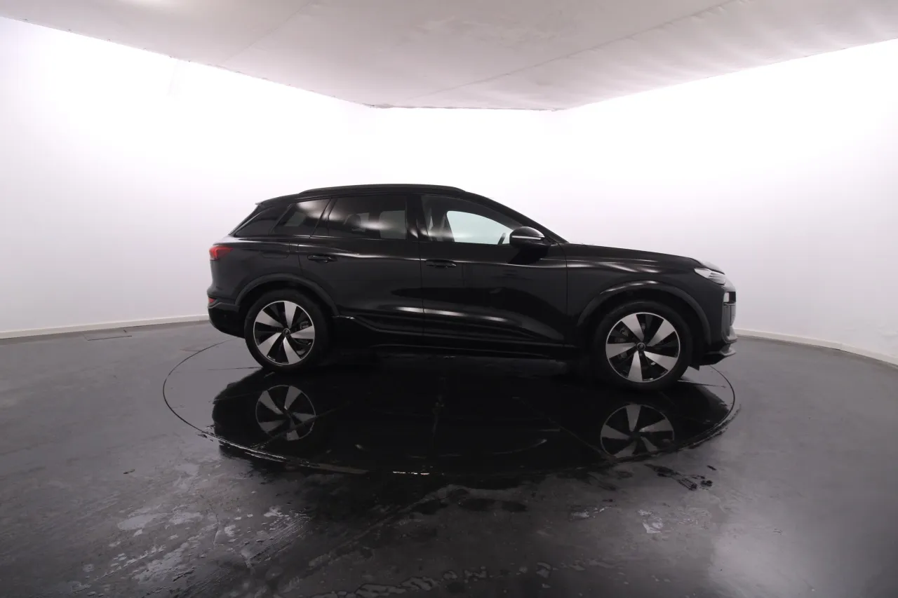 Audi Q6 e-tron Electric 10 2024
