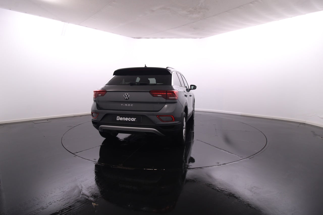 Volkswagen T-Roc Gasolina 6 2024