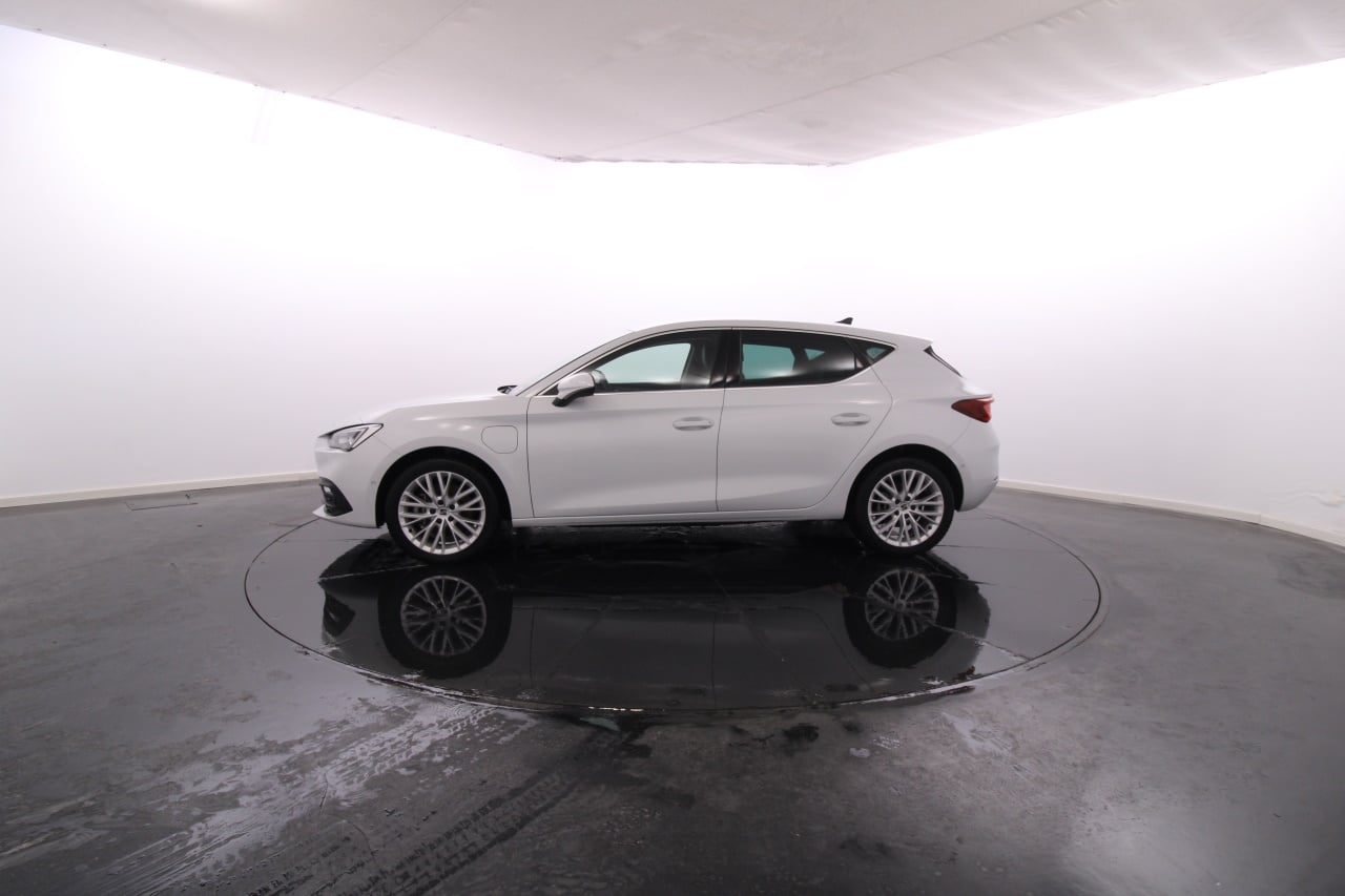 Seat Leon Elétrico Gasolina 9 2024