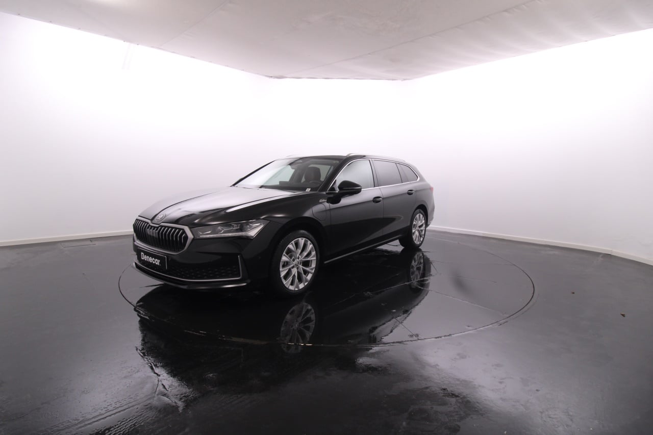 Skoda Superb Break Elétrico Gasolina 8 2024