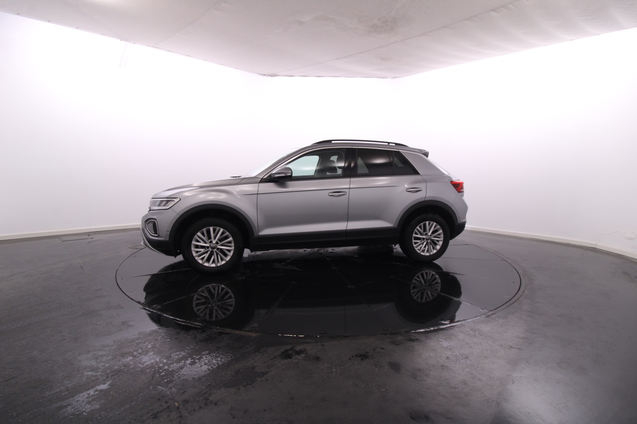 Volkswagen T-Roc Gasoline 4 2024