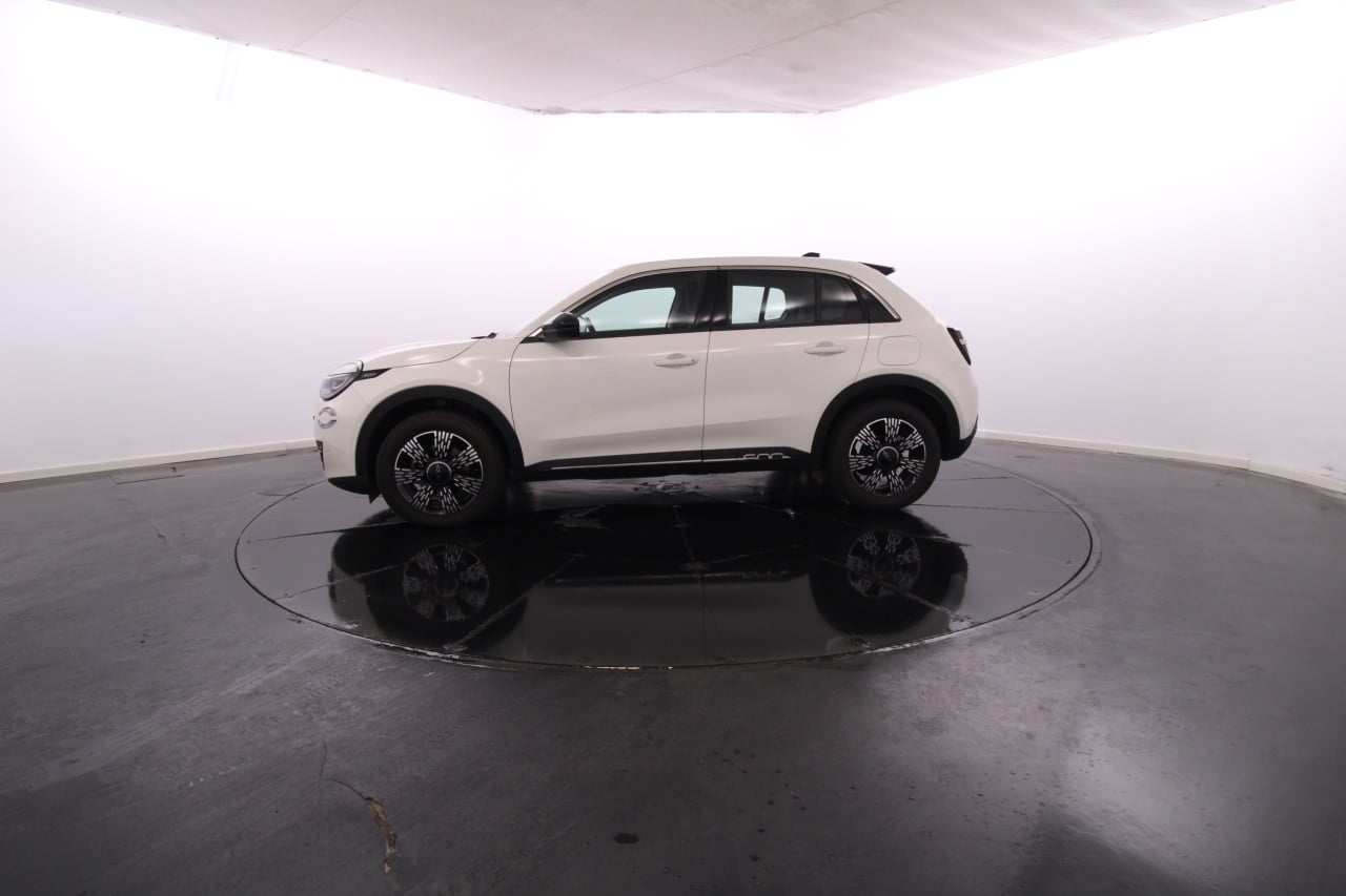 Fiat 600 Híbrido Gasolina 3 2025