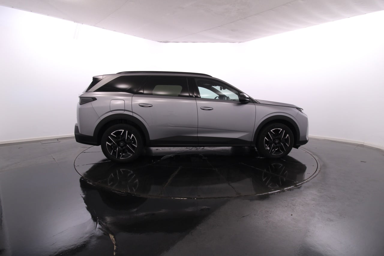 Peugeot 5008 Gasoline Hybrid 4 2025
