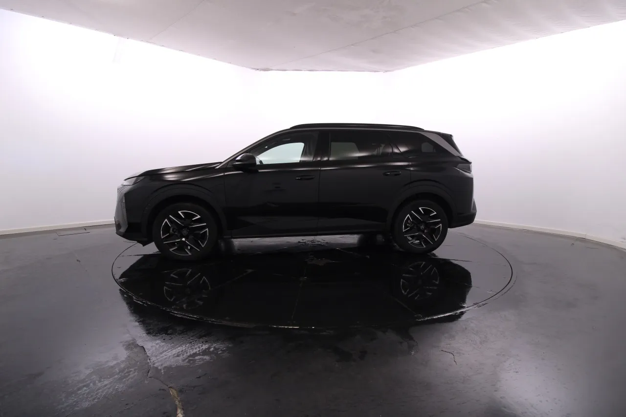 Peugeot 5008 Híbrido Gasolina 3 2025