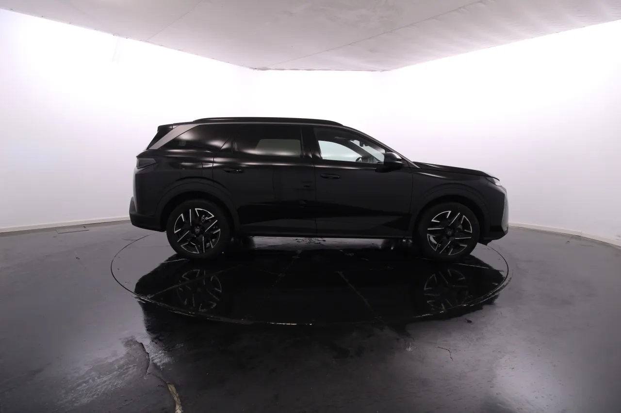 Peugeot 5008 Híbrido Gasolina 3 2025