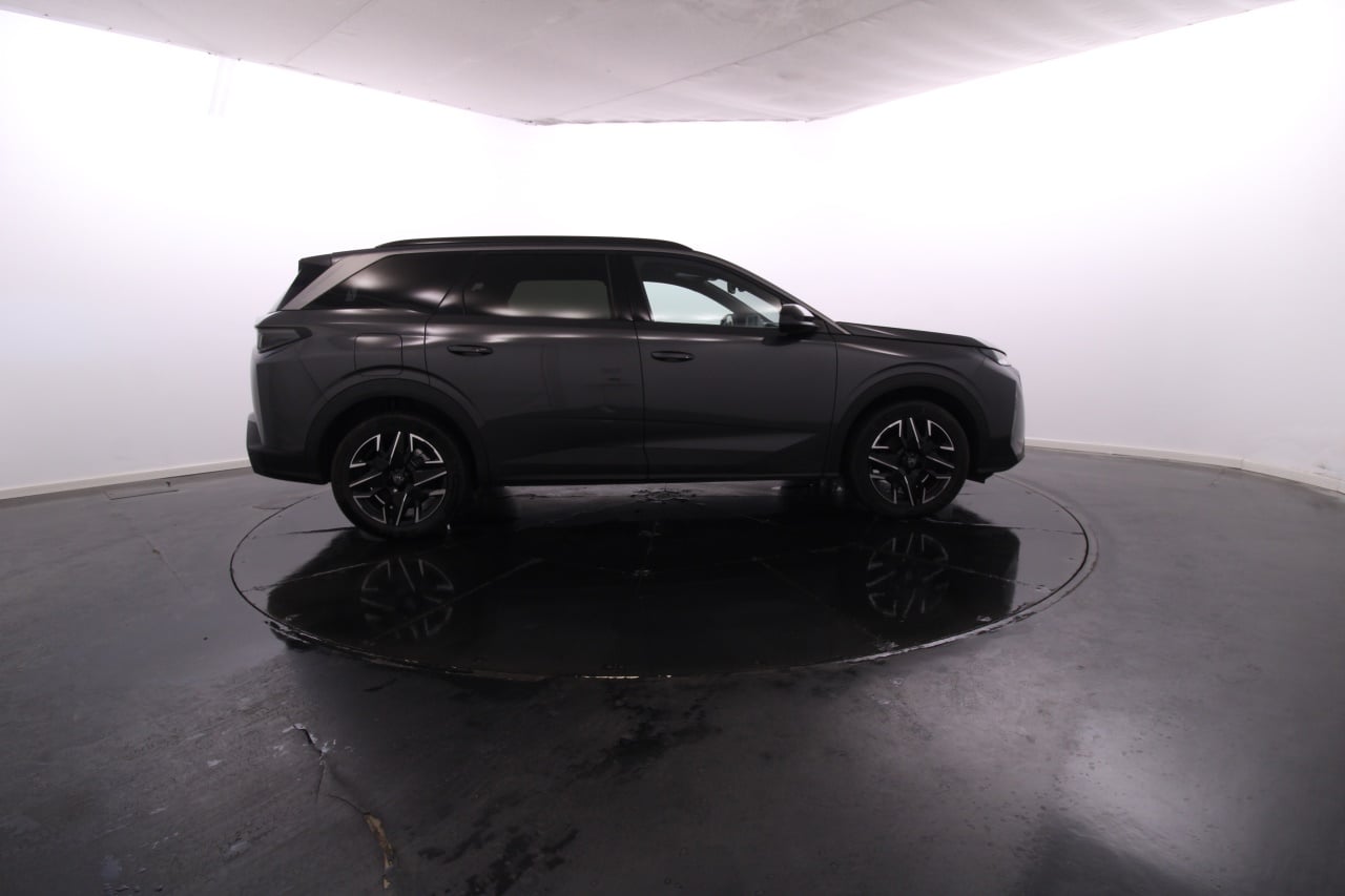 Peugeot 5008 Híbrido Gasolina 3 2025