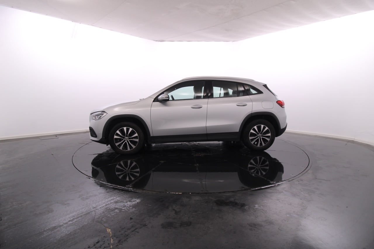 Mercedes-Benz Classe GLA - 250 Elétrico Gasolina 10 2021